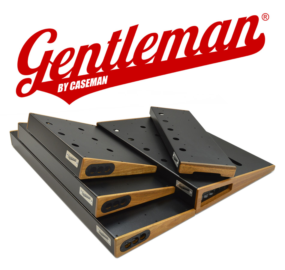 The original metal and wood pedalboard by CASEMAN